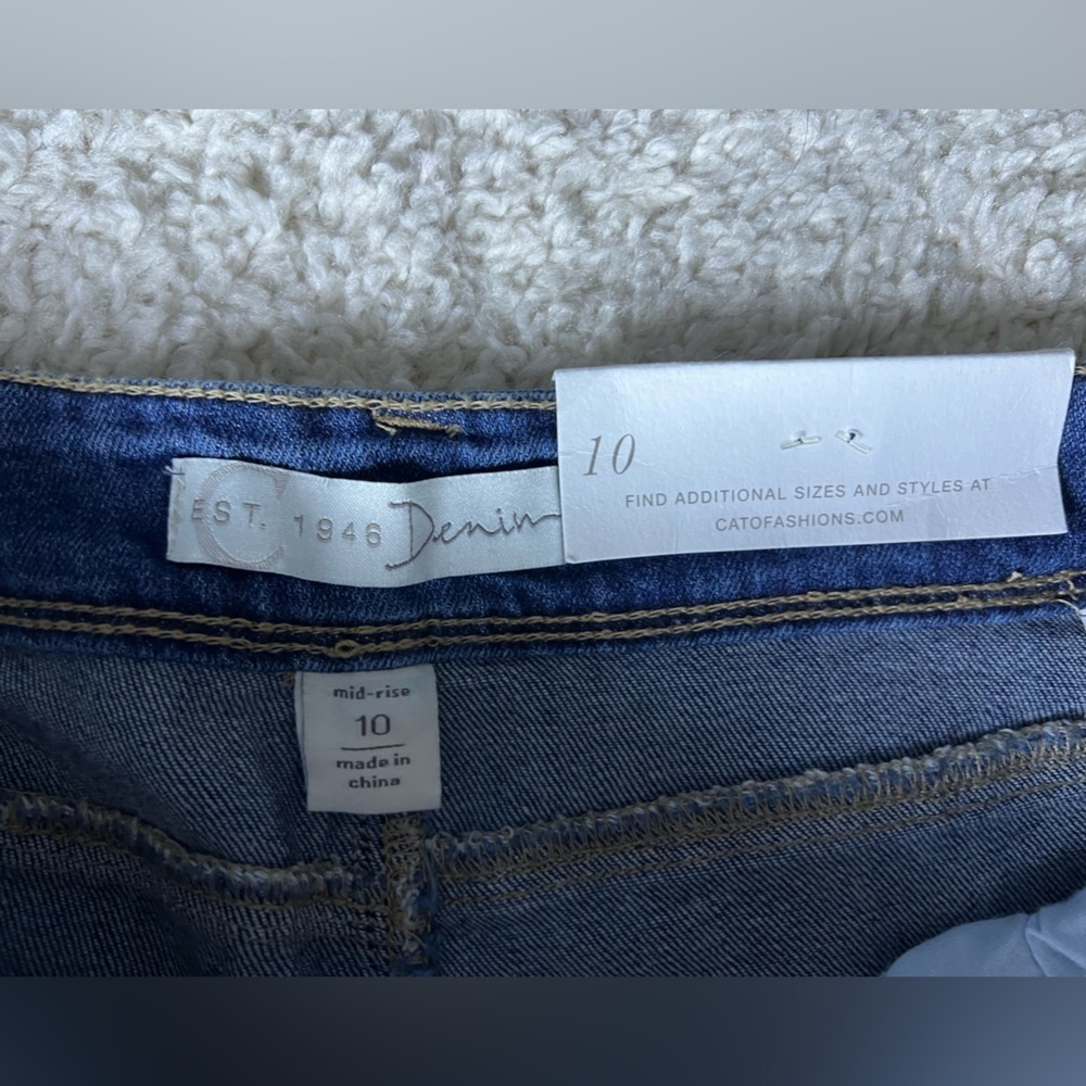 Women’s size 10 Mid-rise Girlfriend Jeans NWT - Picture 3 of 7